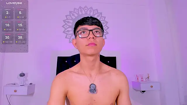 Snapshot of CodyTwink chatting on February 26, 2026, 2:49 pm CodyTwink online show from February 26, 2026, 2:49 pm