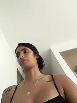 Snapshot of DeuxGold chatting on October 26, 2025, 10:36 pm DeuxGold online show from October 26, 2025, 10:36 pm