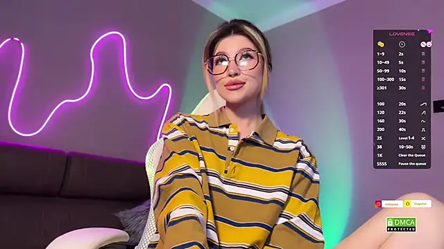 Snapshot of ellie_miu chatting on December 20, 2024, 4:46 pm ellie miu online show from December 20, 2024, 4:46 pm