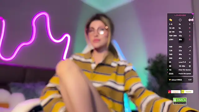 Snapshot of ellie_miu chatting on December 21, 2024, 6:23 pm ellie miu online show from December 21, 2024, 6:23 pm