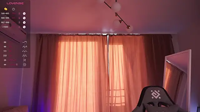 Snapshot of AnuricBriny chatting on March 21, 2025, 3:12 am AnuricBriny online show from March 21, 2025, 3:12 am