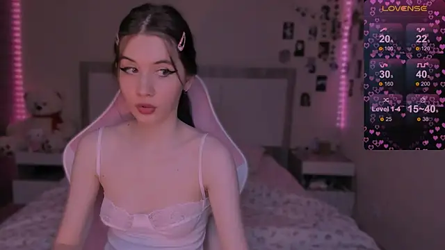 CoddleWeeper  online show from December 12, 2024, 2:22 pm