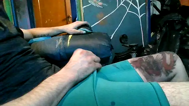 robeaulieu02 online show from November 19, 2025, 6:30 pm