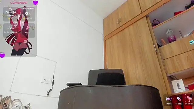 violetmontan online show from October 25, 2025, 9:39 am