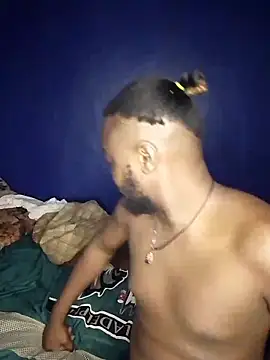 Snapshot of Freaky_Vannahs chatting on November 6, 2025, 3:07 am Freaky Vannahs online show from November 6, 2025, 3:07 am