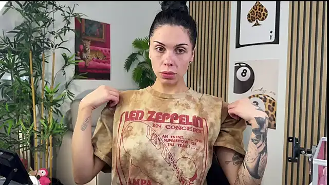 NattyFierros online show from October 9, 2025, 8:01 am