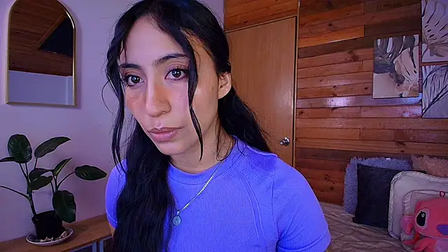 amber curly online show from April 15, 2026, 6:15 pm