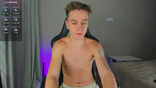 Snapshot of TaisonBrownX chatting on February 13, 2025, 7:21 pm TaisonBrownX online show from February 13, 2025, 7:21 pm