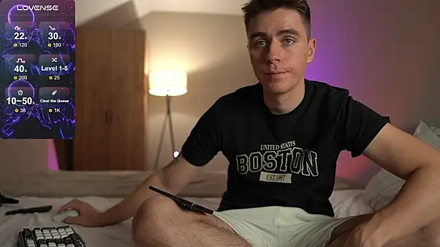 Snapshot of TaisonBrownX chatting on September 10, 2025, 7:03 pm TaisonBrownX online show from September 10, 2025, 7:03 pm