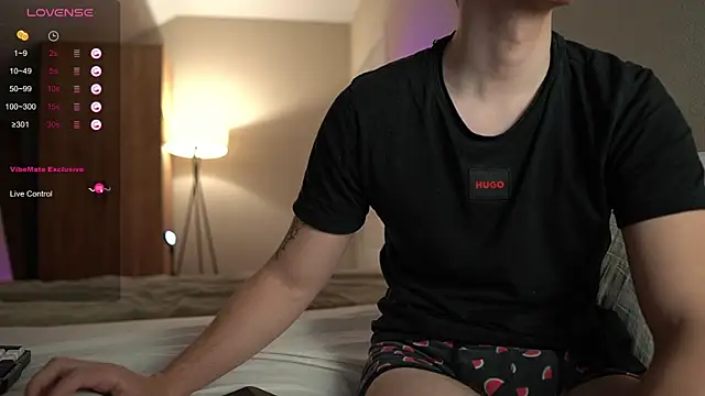 Snapshot of TaisonBrownX chatting on October 26, 2025, 7:42 pm TaisonBrownX online show from October 26, 2025, 7:42 pm