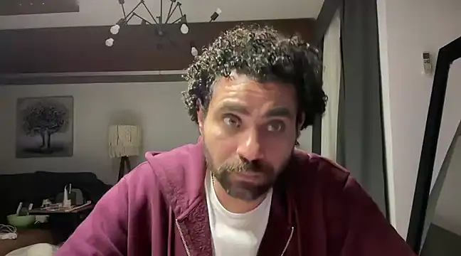 Snapshot of RoyalPharaoh chatting on March 19, 2025, 8:43 pm RoyalPharaoh online show from March 19, 2025, 8:43 pm