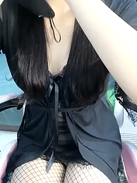  Linez  online show from October 11, 2025, 5:00 pm