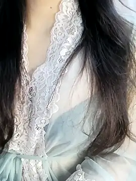  Linez  online show from November 6, 2025, 5:14 pm