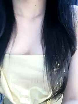 Snapshot of _Linez_ chatting on March 23, 2026, 6:01 pm Linez online show from March 23, 2026, 6:01 pm