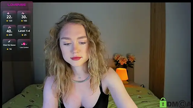 Snapshot of TheVanessaMaes chatting on December 6, 2024, 9:46 pm TheVanessaMaes online show from December 6, 2024, 9:46 pm