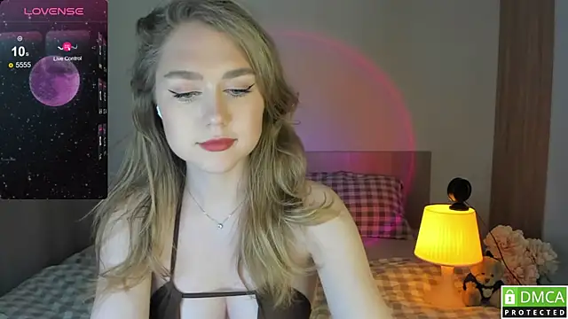 Snapshot of TheVanessaMaes chatting on March 6, 2025, 10:47 pm TheVanessaMaes online show from March 6, 2025, 10:47 pm