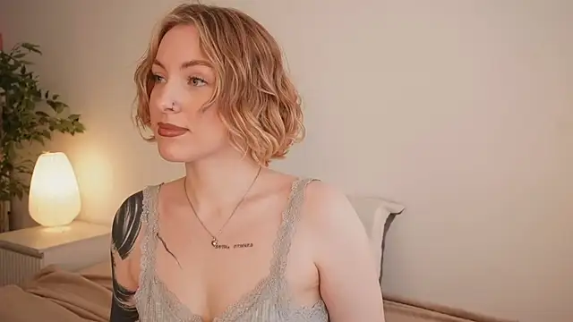 kris69kiss online show from April 14, 2026, 1:39 pm