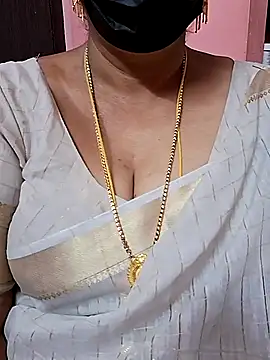 ananya956 online show from October 3, 2025, 10:29 pm