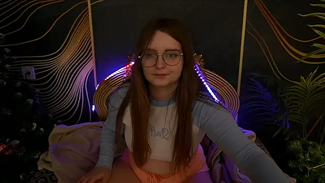 MagicPeachh  online show from January 20, 2025, 7:35 pm