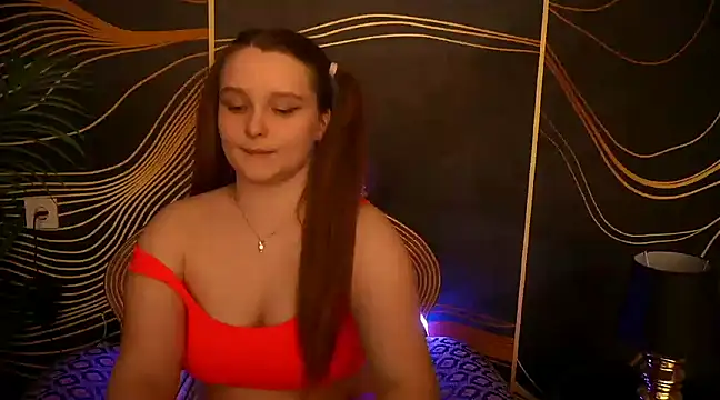 MagicPeachh  online show from March 10, 2025, 7:40 pm