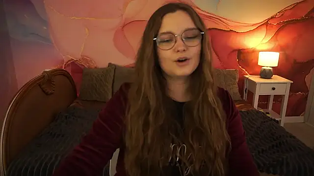 MagicPeachh  online show from November 11, 2025, 2:06 pm