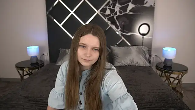 Snapshot of MagicPeachh_ chatting on June 19, 2026, 7:39 pm MagicPeachh online show from June 19, 2026, 7:39 pm