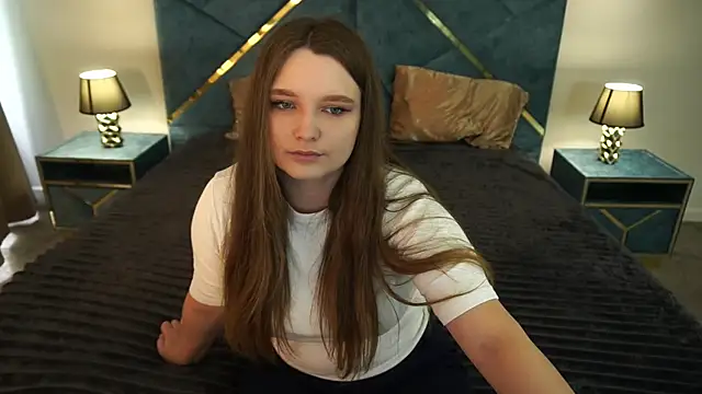 Snapshot of MagicPeachh_ chatting on July 10, 2026, 12:52 pm MagicPeachh online show from July 10, 2026, 12:52 pm