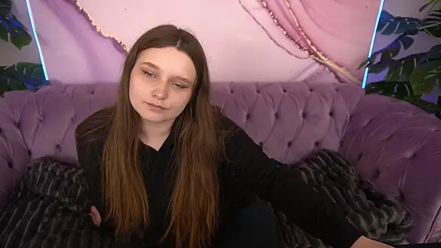 Snapshot of MagicPeachh_ chatting on July 16, 2026, 12:55 pm MagicPeachh online show from July 16, 2026, 12:55 pm