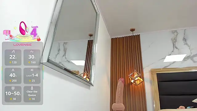 ALICIATARLY online show from April 16, 2026, 9:39 pm