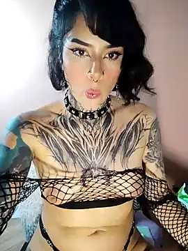 Snapshot of taaylor33 chatting on February 11, 2025, 5:05 am taaylor33 online show from February 11, 2025, 5:05 am