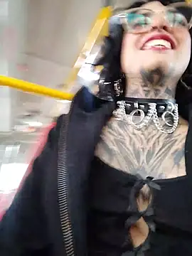 taaylor33 online show from February 7, 2026, 9:40 pm