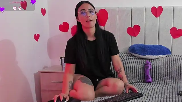 anny roberts online show from February 13, 2026, 11:01 pm