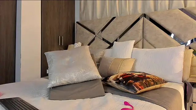 Snapshot of HaileyBaldwin chatting on December 25, 2024, 11:53 pm HaileyBaldwin online show from December 25, 2024, 11:53 pm