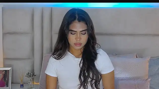 Snapshot of HaileyBaldwin chatting on January 25, 2025, 4:56 am HaileyBaldwin online show from January 25, 2025, 4:56 am