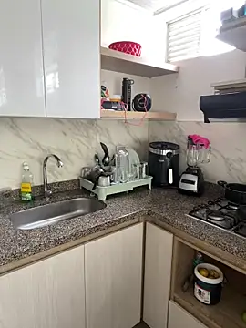 Snapshot of HaileyBaldwin chatting on January 27, 2025, 4:11 pm HaileyBaldwin online show from January 27, 2025, 4:11 pm