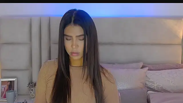 Snapshot of HaileyBaldwin chatting on February 2, 2025, 8:19 pm HaileyBaldwin online show from February 2, 2025, 8:19 pm