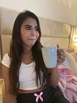 Snapshot of HaileyBaldwin chatting on February 19, 2025, 4:12 am HaileyBaldwin online show from February 19, 2025, 4:12 am