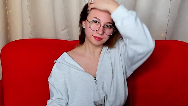 Snapshot of AsyaPink chatting on November 3, 2025, 8:26 am AsyaPink online show from November 3, 2025, 8:26 am