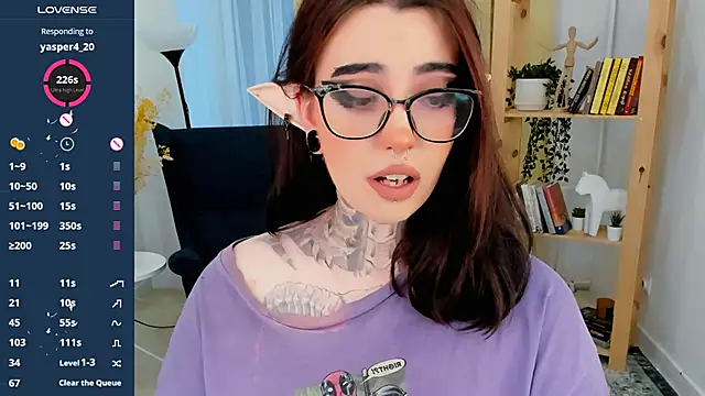 Snapshot of Dixi_Pixi_ chatting on December 7, 2024, 5:59 am Dixi Pixi online show from December 7, 2024, 5:59 am