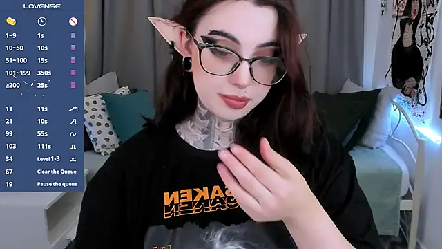 Snapshot of Dixi_Pixi_ chatting on February 1, 2025, 5:49 am Dixi Pixi online show from February 1, 2025, 5:49 am