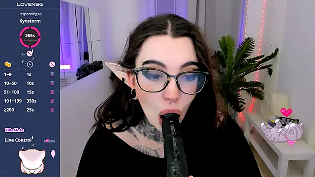 Snapshot of Dixi_Pixi_ chatting on March 13, 2025, 12:13 pm Dixi Pixi online show from March 13, 2025, 12:13 pm