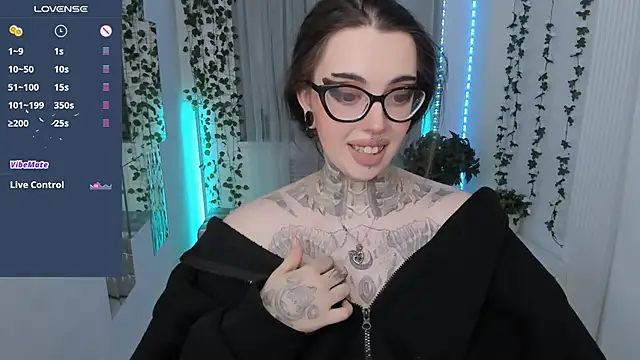 Snapshot of Dixi_Pixi_ chatting on March 19, 2026, 5:44 am Dixi Pixi online show from March 19, 2026, 5:44 am