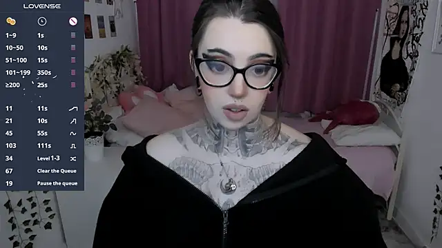 Snapshot of Dixi_Pixi_ chatting on April 4, 2026, 5:38 am Dixi Pixi online show from April 4, 2026, 5:38 am