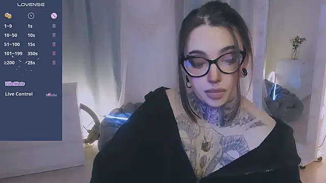 Snapshot of Dixi_Pixi_ chatting on April 9, 2026, 5:51 am Dixi Pixi online show from April 9, 2026, 5:51 am