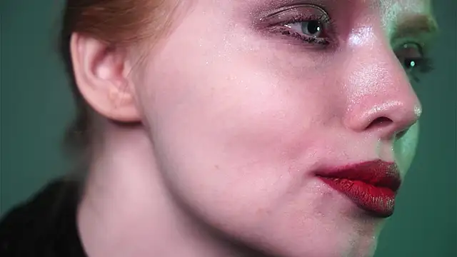 ginger hugs online show from January 5, 2025, 1:03 am