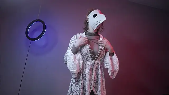 ginger hugs online show from October 30, 2025, 10:10 pm