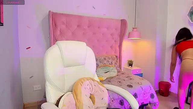 Snapshot of Chloe_fischer_ chatting on February 14, 2026, 3:53 pm Chloe fischer online show from February 14, 2026, 3:53 pm