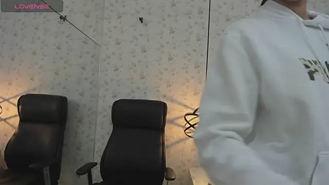 Snapshot of MissSussy chatting on April 15, 2026, 12:34 pm MissSussy online show from April 15, 2026, 12:34 pm