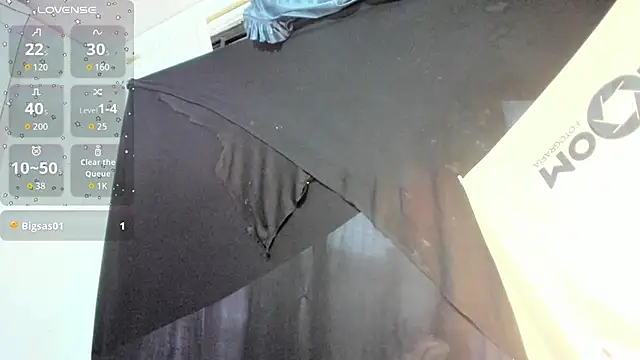 latinaStepmom online show from March 19, 2026, 11:20 pm