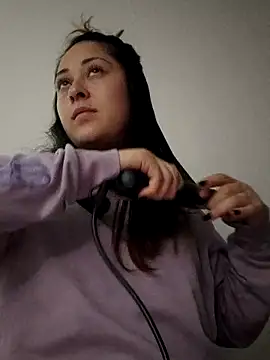 LisbethMoore  online show from April 17, 2026, 11:41 pm